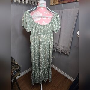 Indulge & Instyle Green and Cream Floral Dress